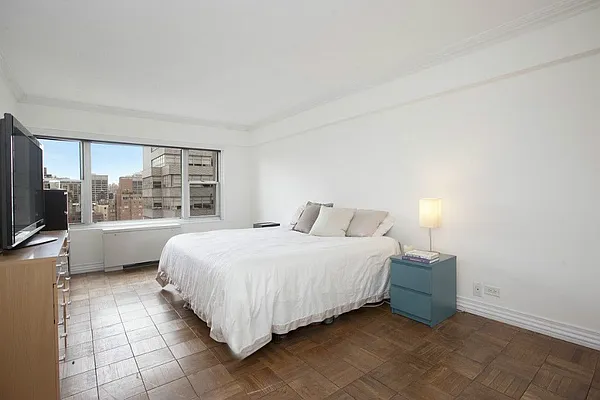 Sold by Camelot Realty Group | media 14