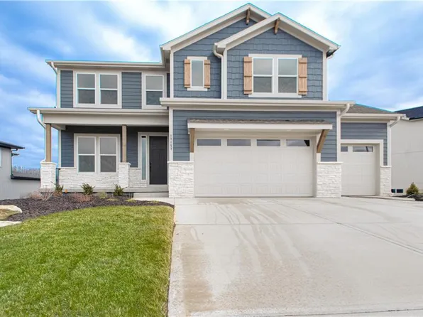 17157 S Laurelwood St, Olathe, KS 66062