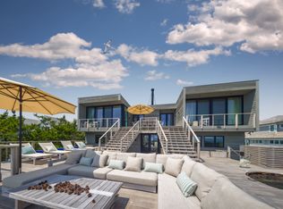 615 Dune Rd, Westhampton, NY 11977