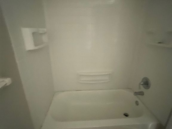 3rd image of 1917 Maravilla Ave #33