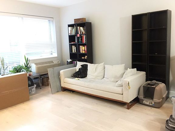 2nd image of 527 51st Ave APT 2F