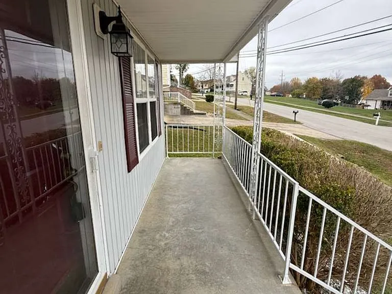 1331 Amandajo Dr — Photo 4