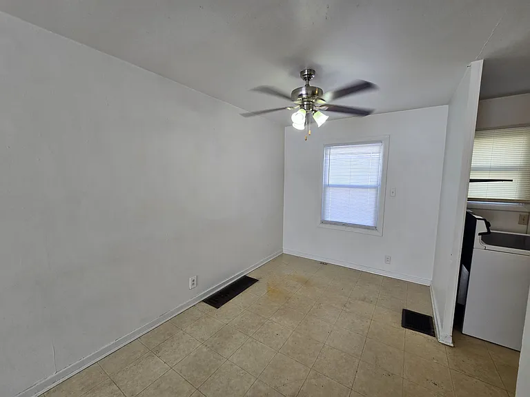 251 Madison St — Photo 3
