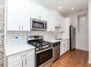 1008 W 18th St #202, Chicago, IL 60608