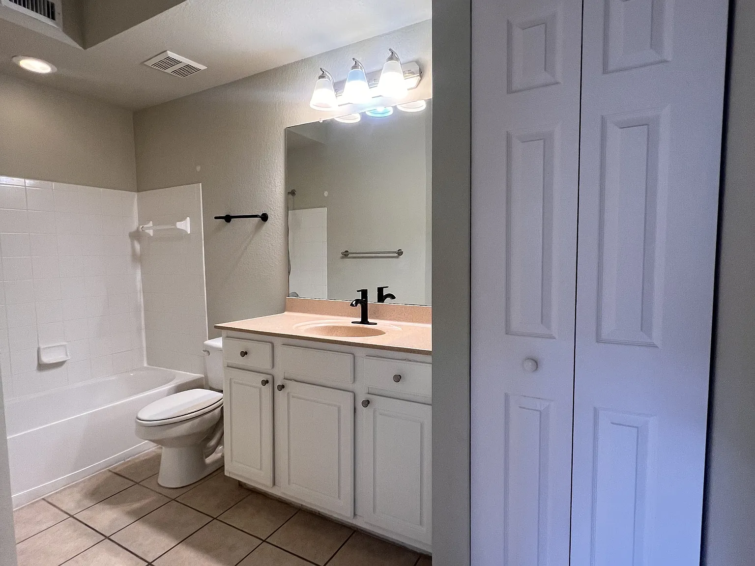 10075 Gate Parkway North #1202 - 1 — Photo 4