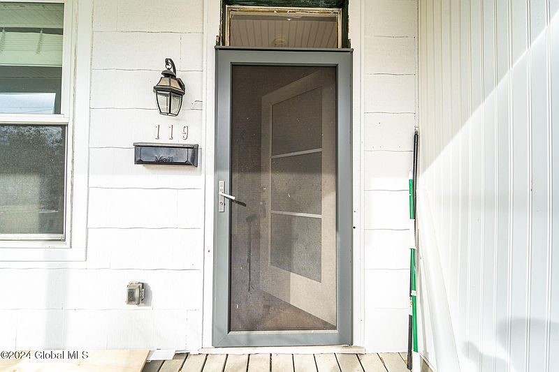 4th image of 119 Depeyster Street