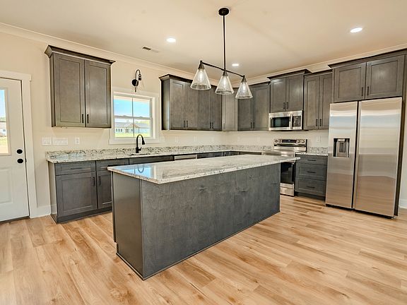5th image of 161 Bear Ln