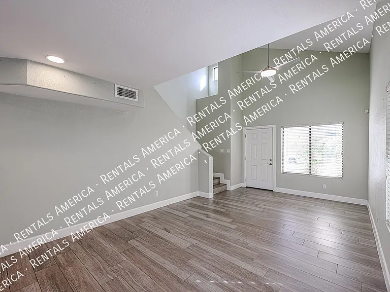 22442 N 21st St — Photo 12