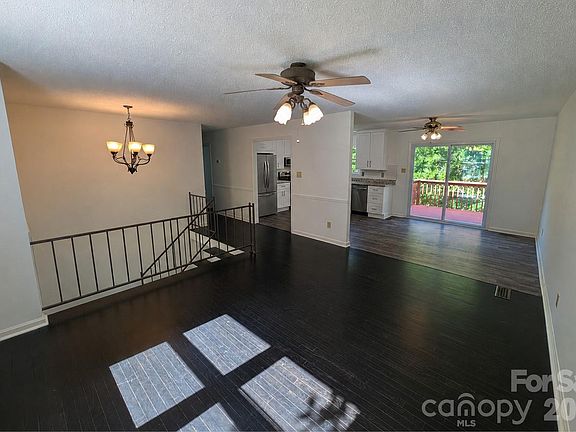 4th image of 3822 Newhall Dr NW