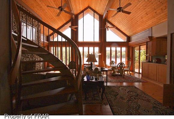 2nd image of 630 Lake Forest Dr SE