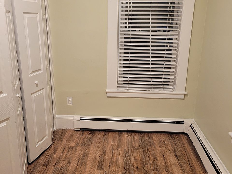 Smaller bedroom in the back with large closet