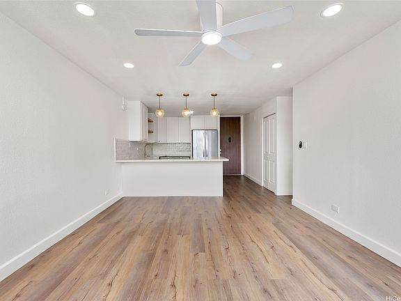 4th image of 5210 Likini St APT 706