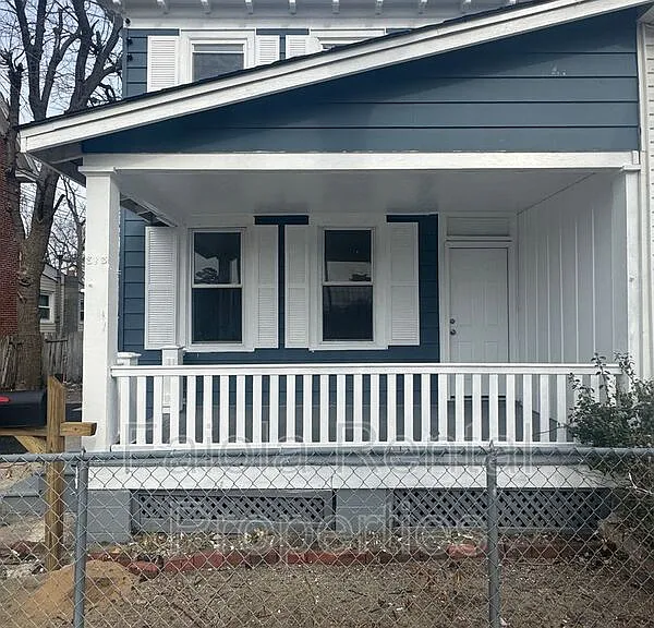 813 North St — Photo 1
