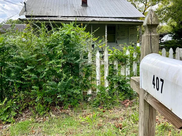 407 N Jenkins Rd, Rossville, GA 30741