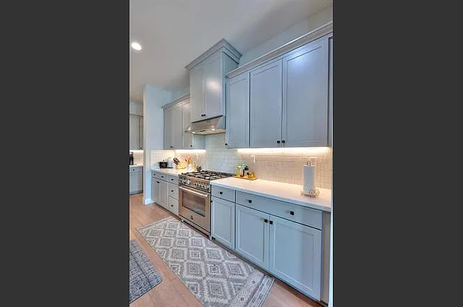 2995 Middlebury Dr — Photo 8