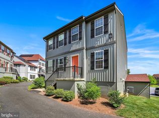 10 Rothenburg Way, Reinholds, PA 17569