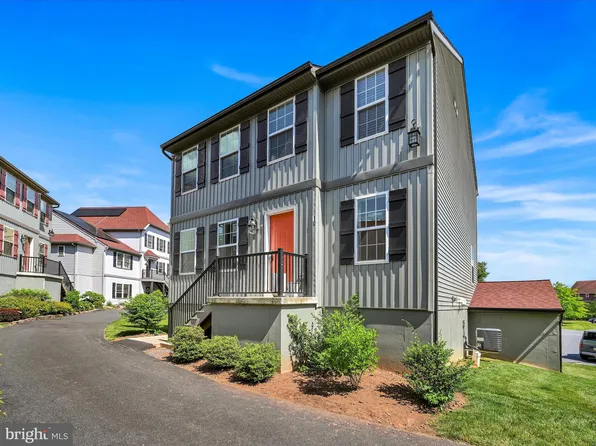 10 Rothenburg Way, Reinholds, PA 17569