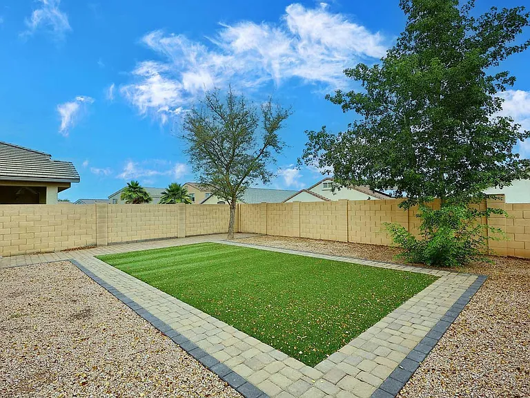 36950 W Mondragone Ln — Photo 4