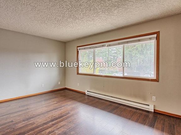 3rd image of 610 E 16th St