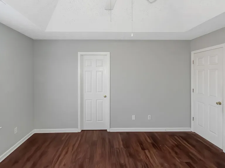 401 Edgewood Dr — Photo 15