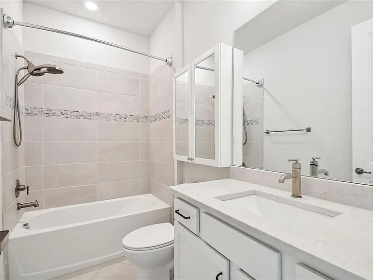 13144 Peachleaf Ave — Photo 26