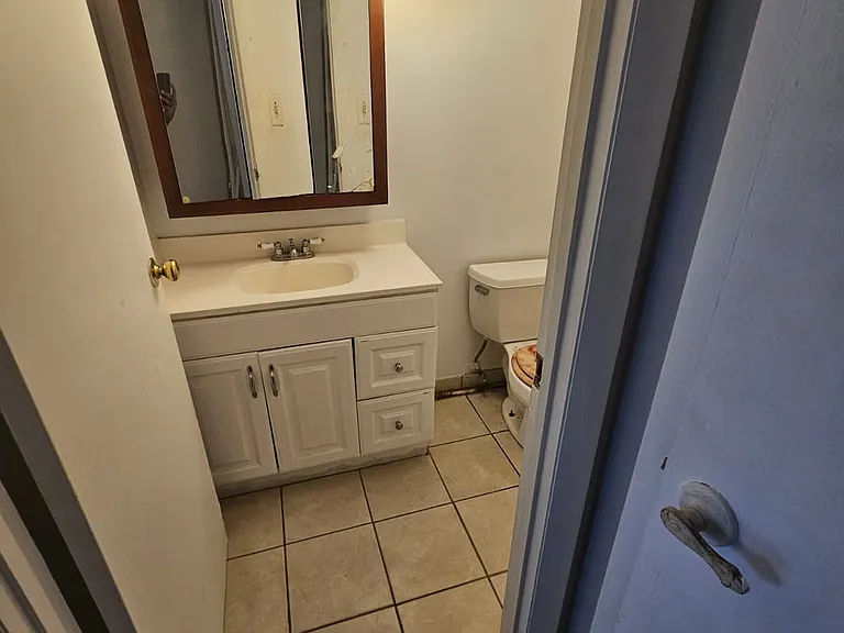 1117 Court G — Photo 6