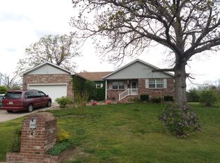 1025 Daytona Dr, Lebanon, MO 65536