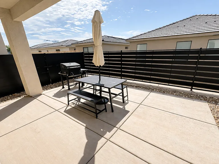 539 S Stewart Creek Cv — Photo 23