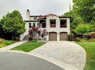 15 Avila Ln, Moraga, CA 94556