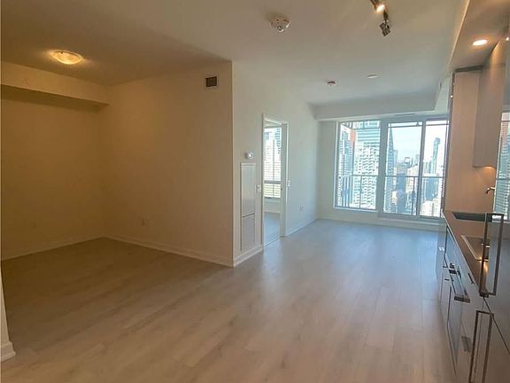 4th image of 28 Freeland St #5106