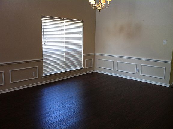 3rd image of 2528 Windchase Dr