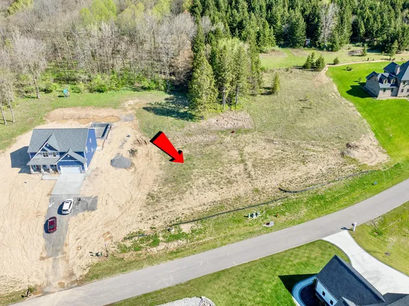 1941 Blazing Trl, Bellefontaine, OH 43311