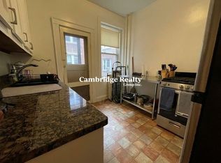 71 Martin St #3L, Cambridge, MA 02138