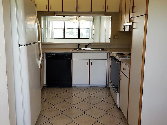 4th image of 10466 E Clairmont Circle #10466