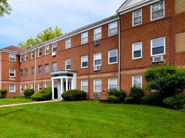 13765 Cedar Rd APT 306A, South Euclid, OH 44118