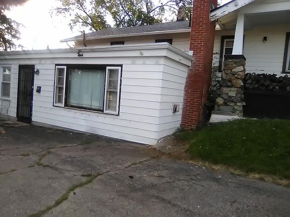2nd image of 2231 Benton Ave
