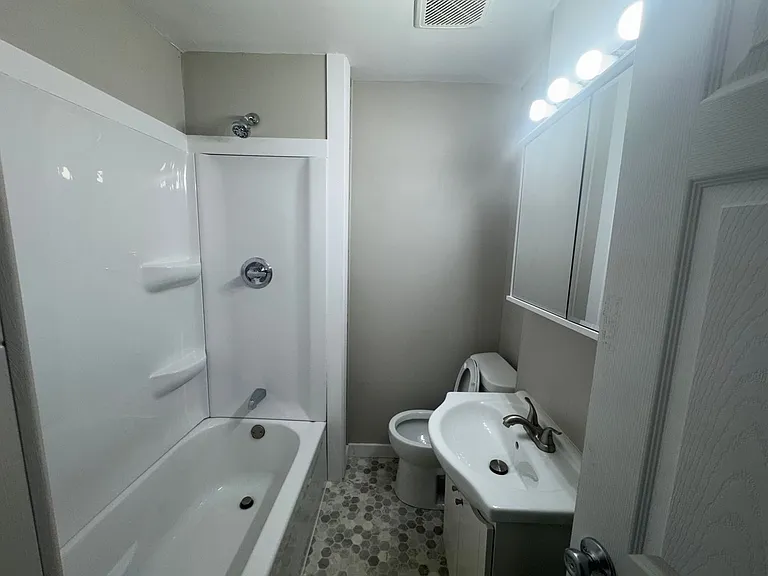 1210 W Parker St — Photo 14