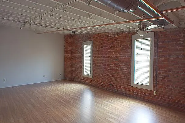 209 S 4th Ave #2C