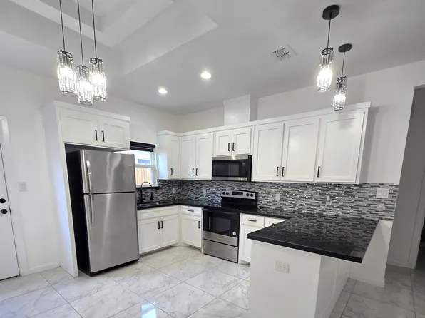 1006 N Woodson Ave #3, Edinburg, TX 78541