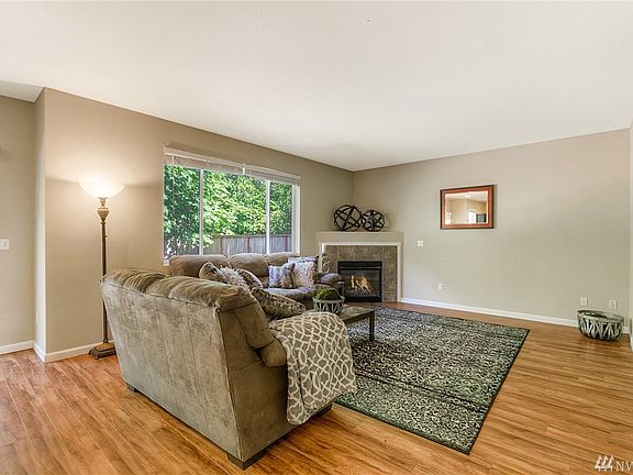 5th image of 20609 95th Avenue Ct E