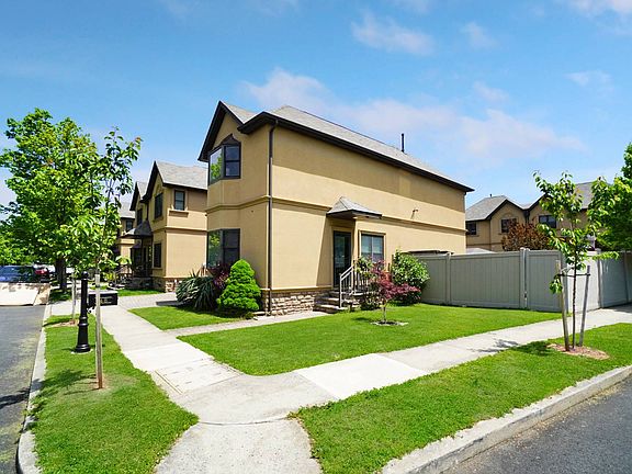 3rd image of 48 Crispi Ln