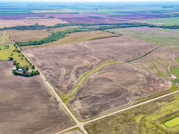4th image of SE C Of N Bluff Road & W