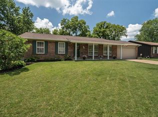 311 Stephanie Ln, Ballwin, MO