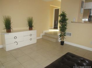 720 NE 178th St, Miami, FL 33162