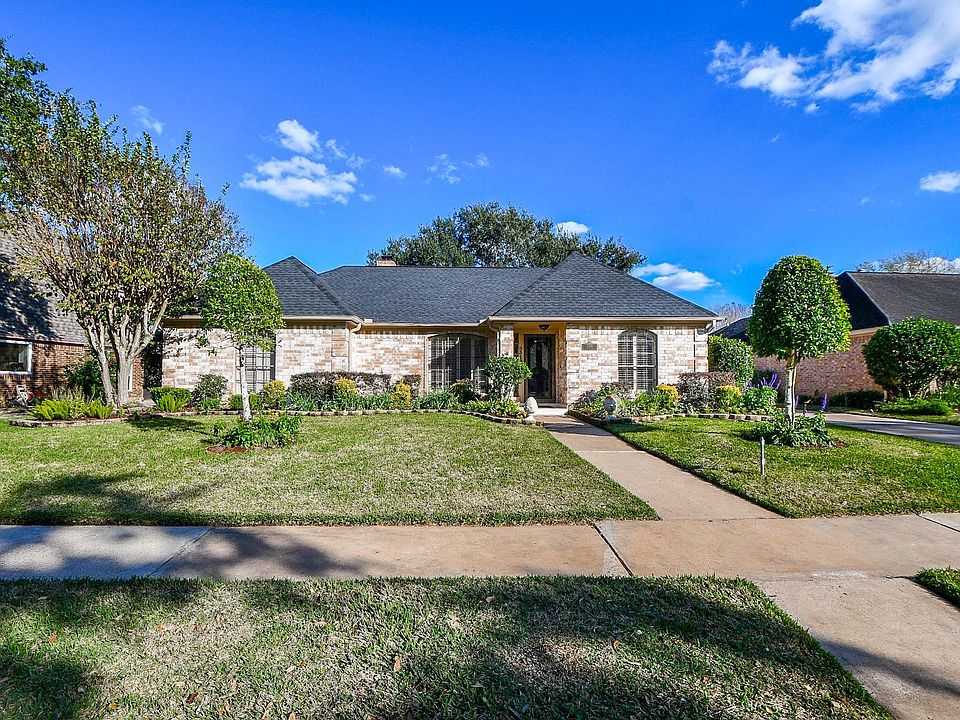 1st image of 3319 Sophora Pl
