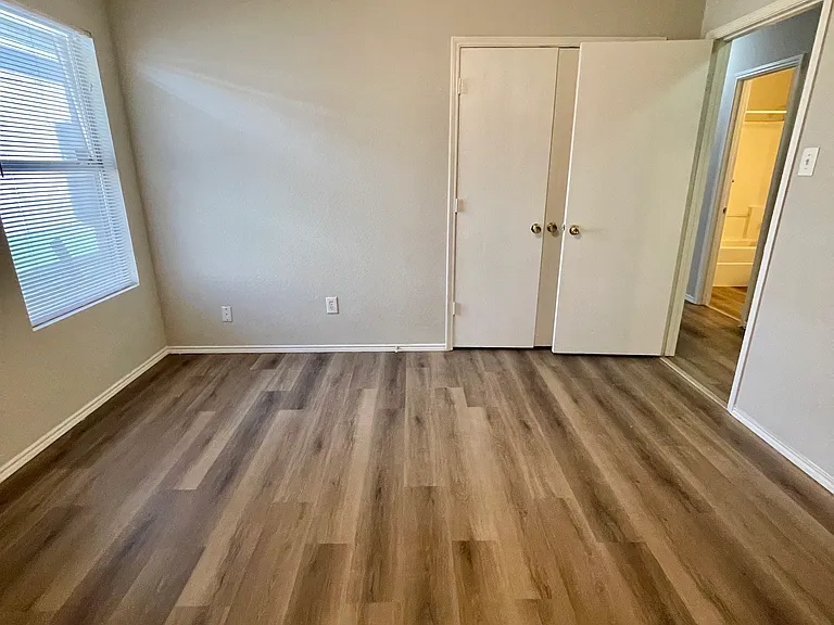 2321 Avalon Creek Way — Photo 15