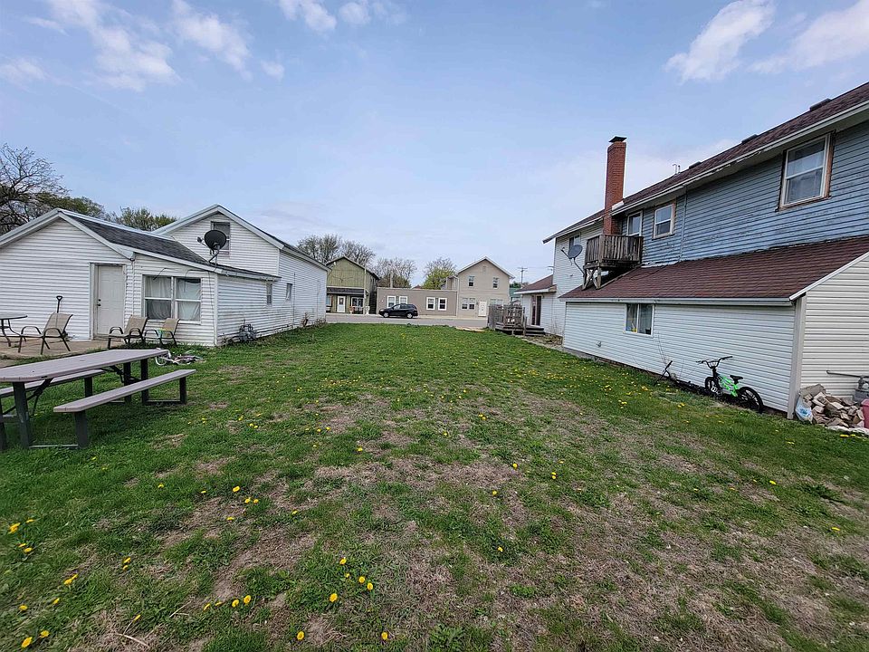 2nd image of 205 Depot St