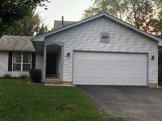 4 bed, 1950 sqft, $3,100 — Photo 1