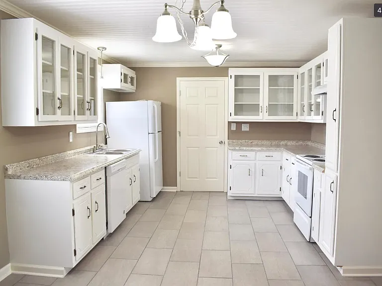 442 Appleton Dr — Photo 6