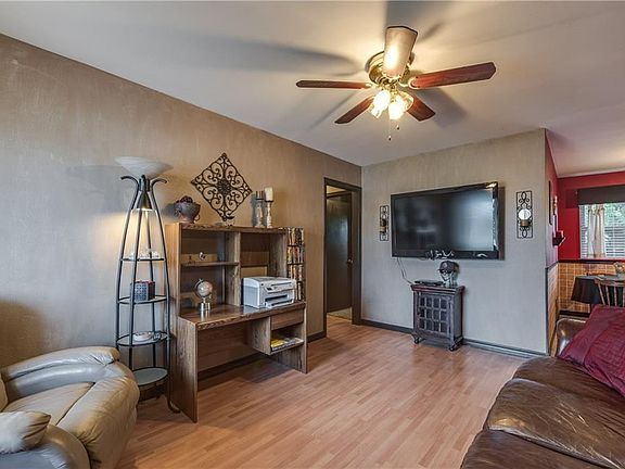 4th image of 1009 Highlander Dr